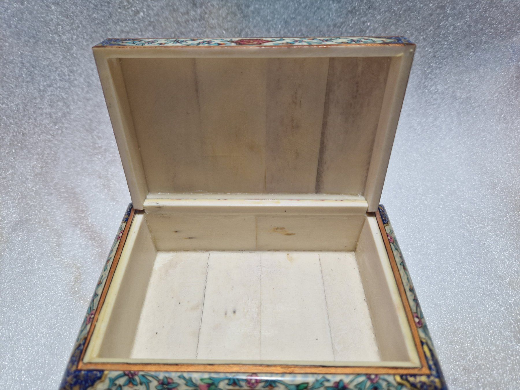 Cassapanche: Schmuckdose handbemalt mit orientalischem Muster – Usato da Winterthur venduto da Sadega 3