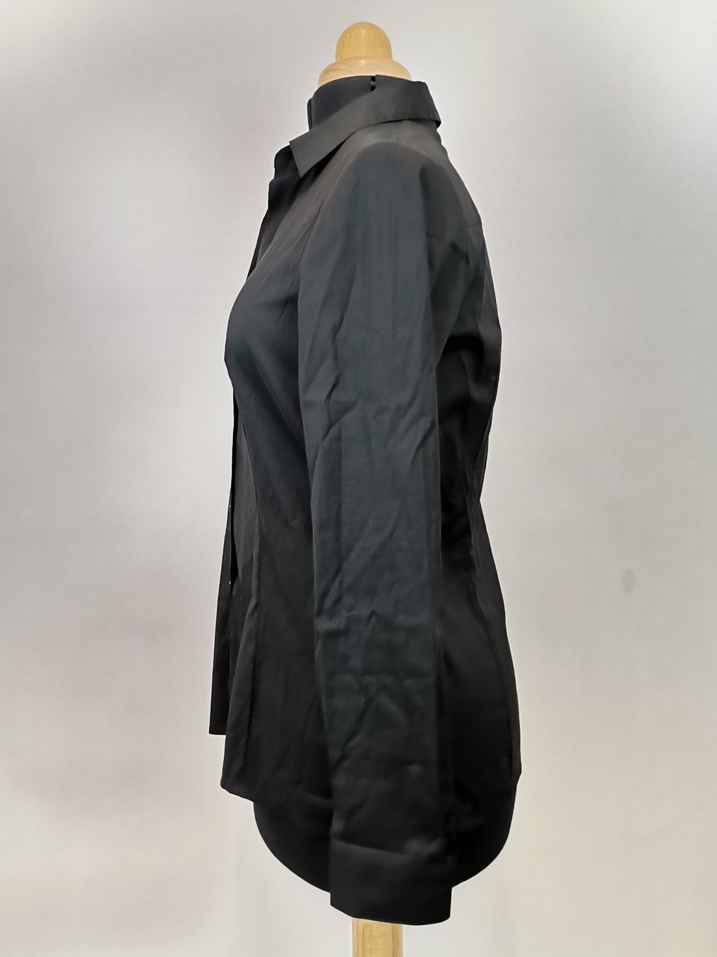 Esprit Blusen: ESPRIT Damenbluse EU 40 schwarz – Gebraucht aus Schaffhausen von Restwert_SH 1
