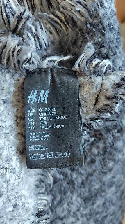 Foulards, Tücher & Schals: H&M Schal grau – Gebraucht aus Solothurn von Claudiaf11 2