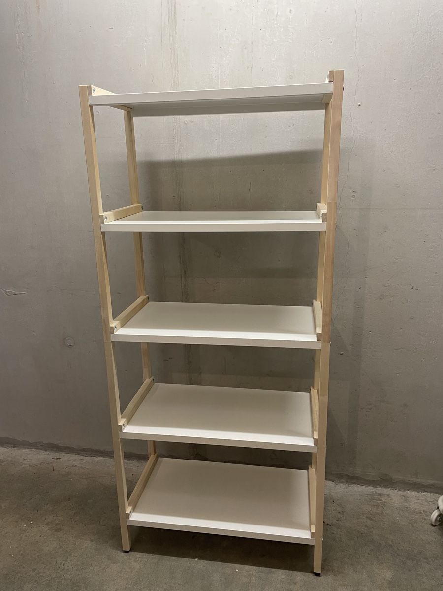 Regale: IKEA EKENABBEN Regal Holz/Weiß – Gebraucht aus Tägerwilen von lenawearschanel