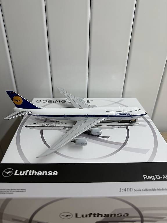 Modellbausätze & Standmodelle: Lufthansa Boeing 747-8 Retro 1:400 – Neu (gemäss Beschreibung) aus Embrach von ale_z5t9 2