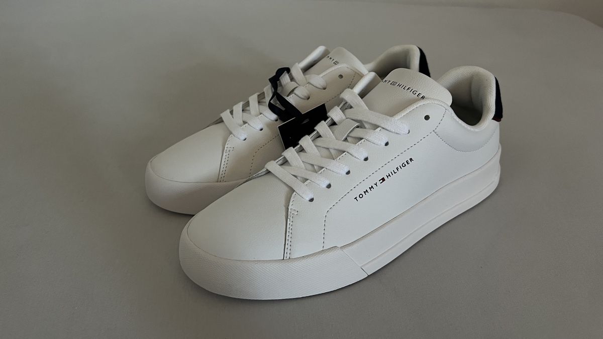 Tommy Hilfiger Herrenschuhe: Tommy Hilfiger Schuhe – Neu und originalverpackt aus Wollerau von Jan_Schiller
