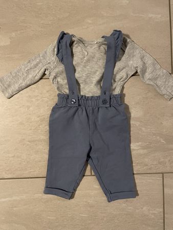 Süsses Baby Outfit
