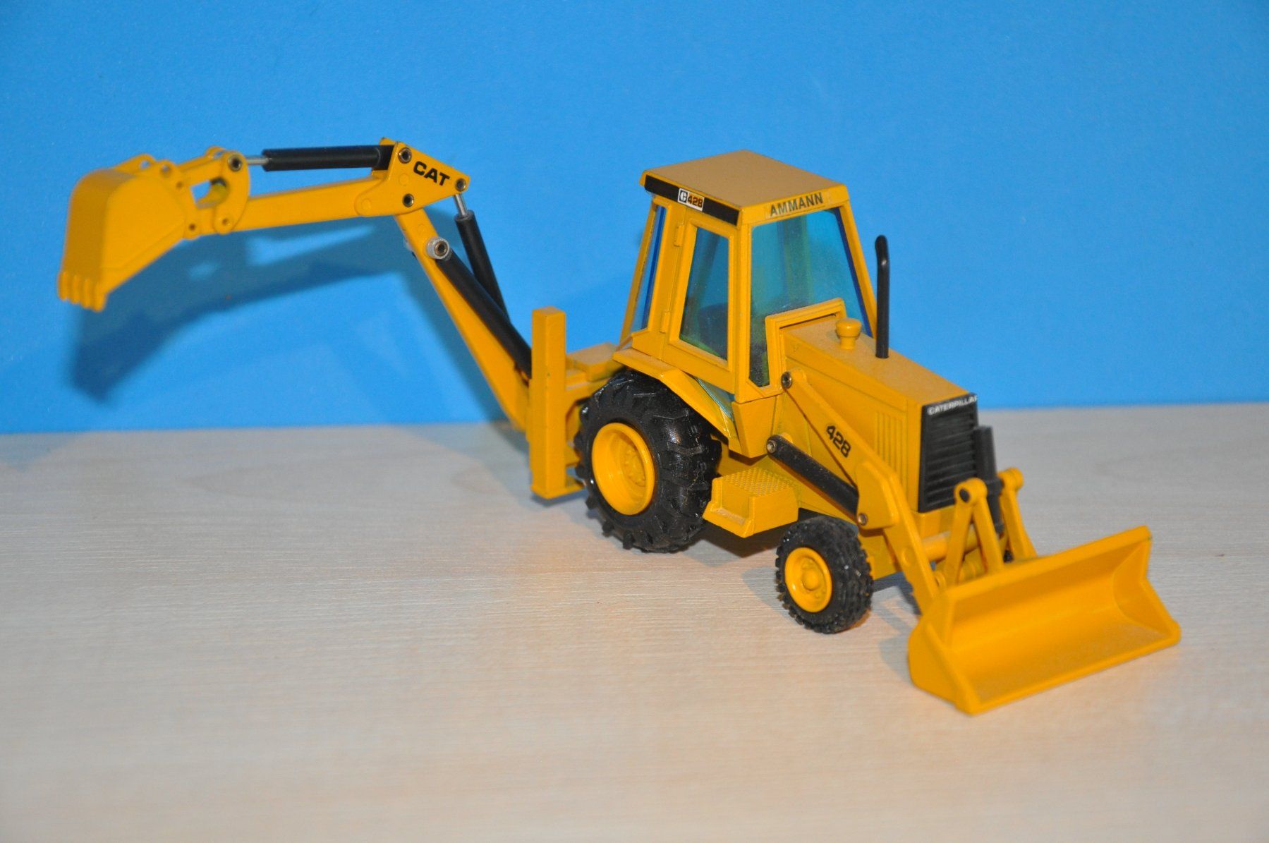 Caterpillar Kits de montage: CAT 428 Baggerlader – D'occasion à Mitlödi par worker04 3