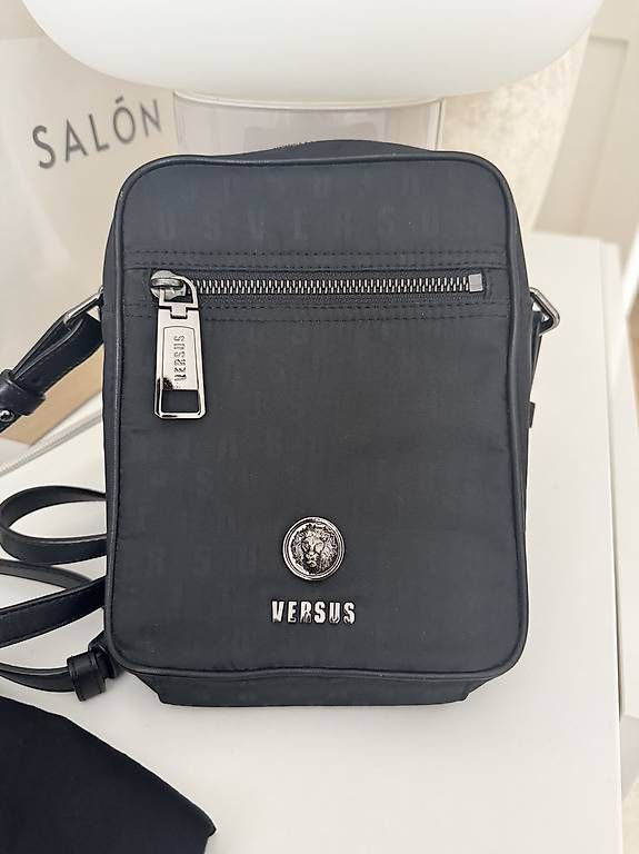 Borse da donna: Tasche VERSACE VERSUS – Usato da Bürglen UR venduto da VKorchynskyi 1