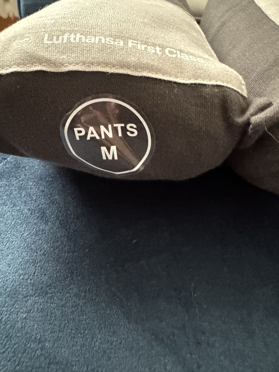 Pigiami: Lufthansa First Class Lounge Wear Set Neu Gr. M – Nuovo (secondo la descrizione) da Zürich venduto da Orionos 3