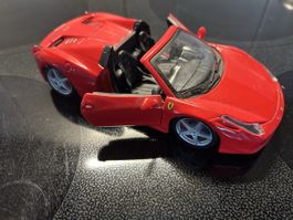 Ferrari 458 Spider 1:24 Metallmodellauto rot