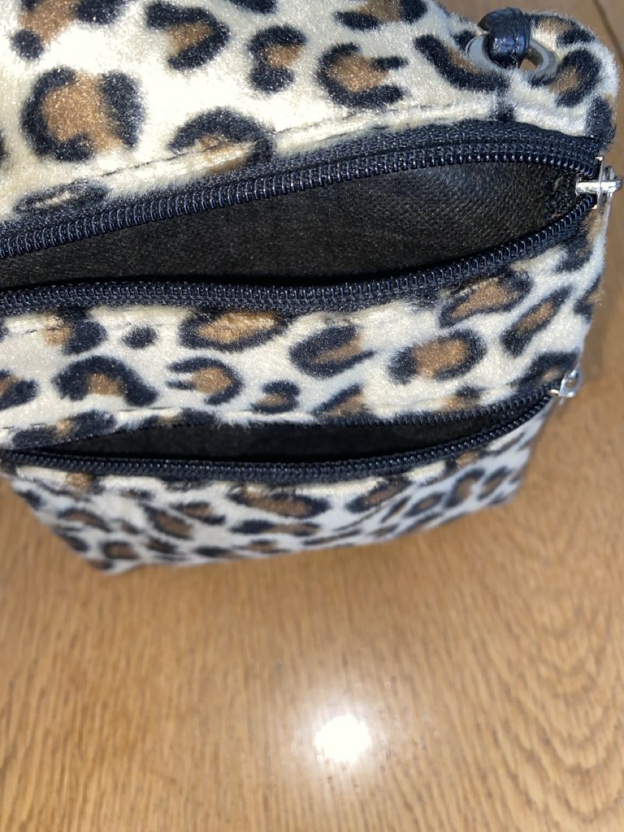 Taschen: Umhängetasche/ Handytasche Leopardenmuster – Neu (gemäss Beschreibung) aus Wettingen von vpr_9gz6 2