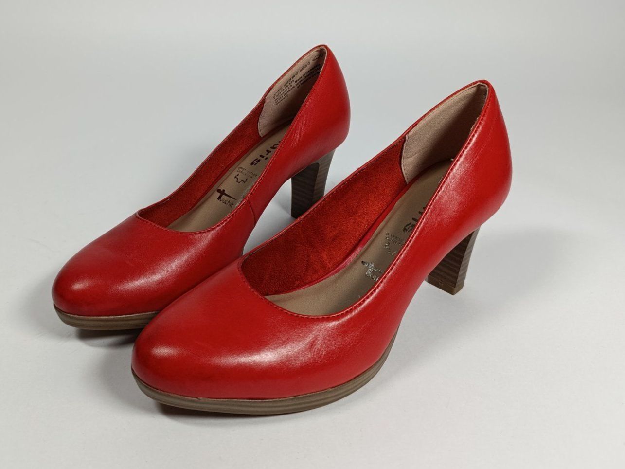 Tamaris Damenschuhe: TAMARIS talons fermés rouge taille 39 – Neu (gemäss Beschreibung) aus Thielle von Plusvalue_Neuchatel