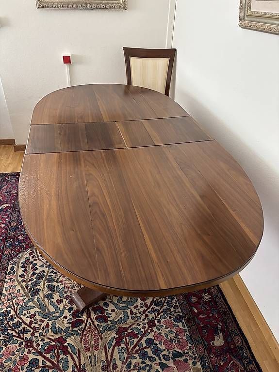 Tische: Nussbaum Tisch - Ausziehbar – Gebraucht aus Thalwil von Lev38 1