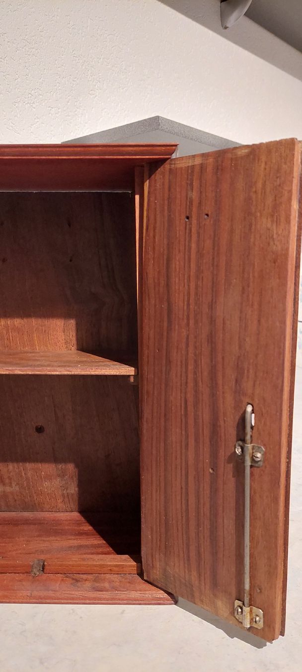 Giocattoli: Puppenschränkli Holz – Usato da Muri AG venduto da nindo1 2