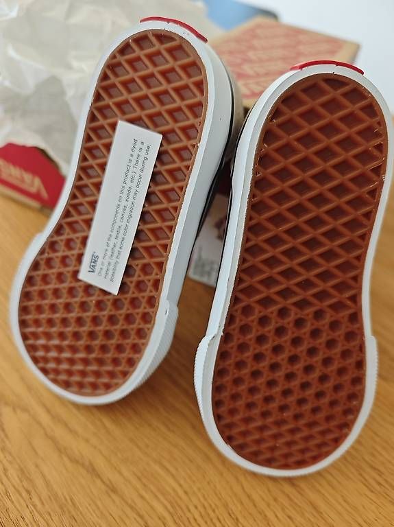 Vans Scarpe per ragazzi: Vans bambino nuove 23.5 – Nuovo e nell'imballaggio originale da Paradiso venduto da lud_n8w7 2
