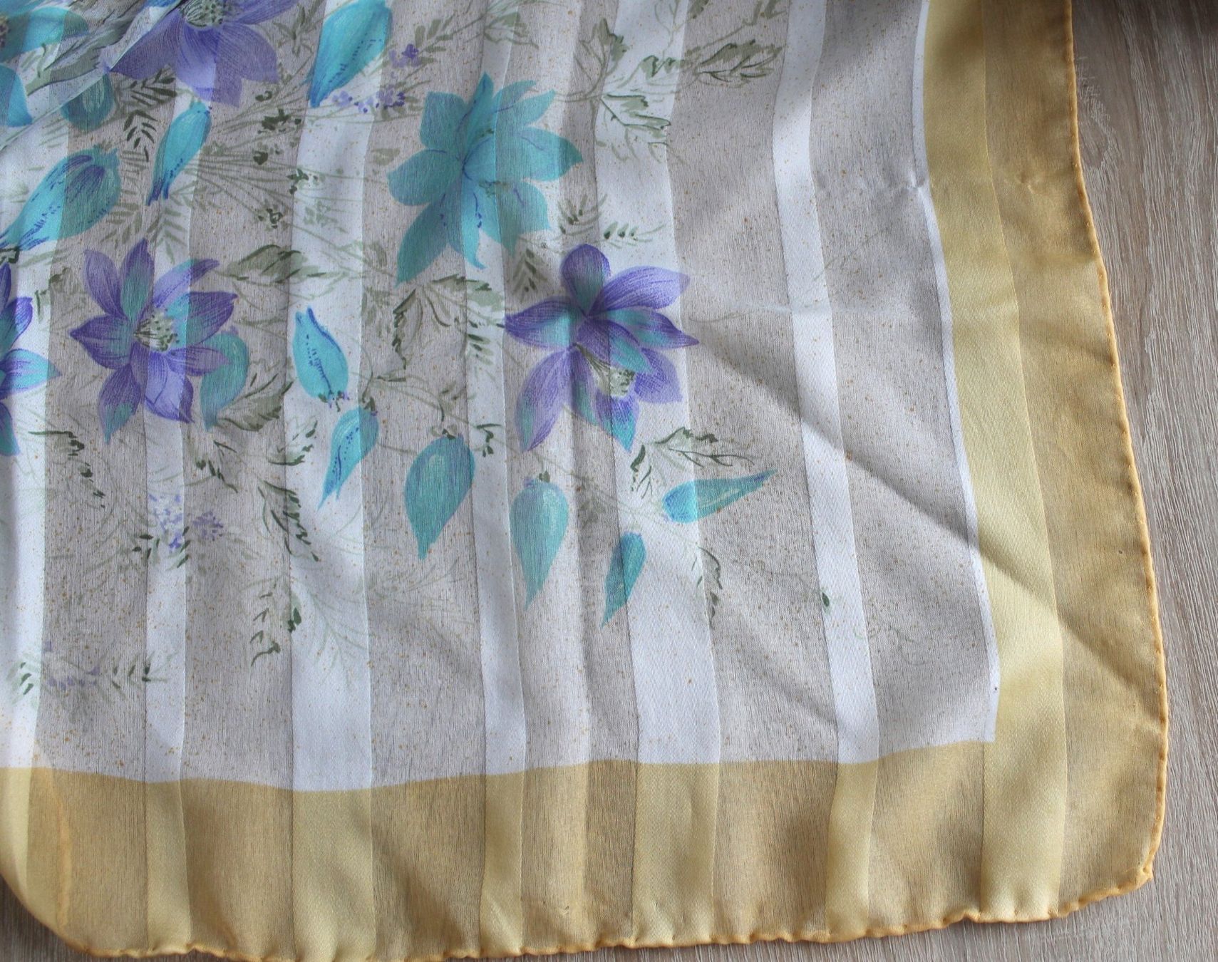 Foulards, Tücher & Schals: Schal Blumen – Gebraucht aus Schlatt TG von mavo85 1