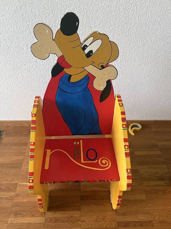 Stühle: Kinderstuhl mit Name – Gebraucht aus Zürich von sch_kqj7