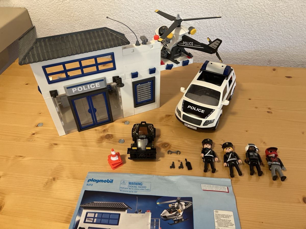 Playmobil Spielzeuge: Playmobil 9372 - Polizeistation – Gebraucht aus Zuchwil von Commander0 4