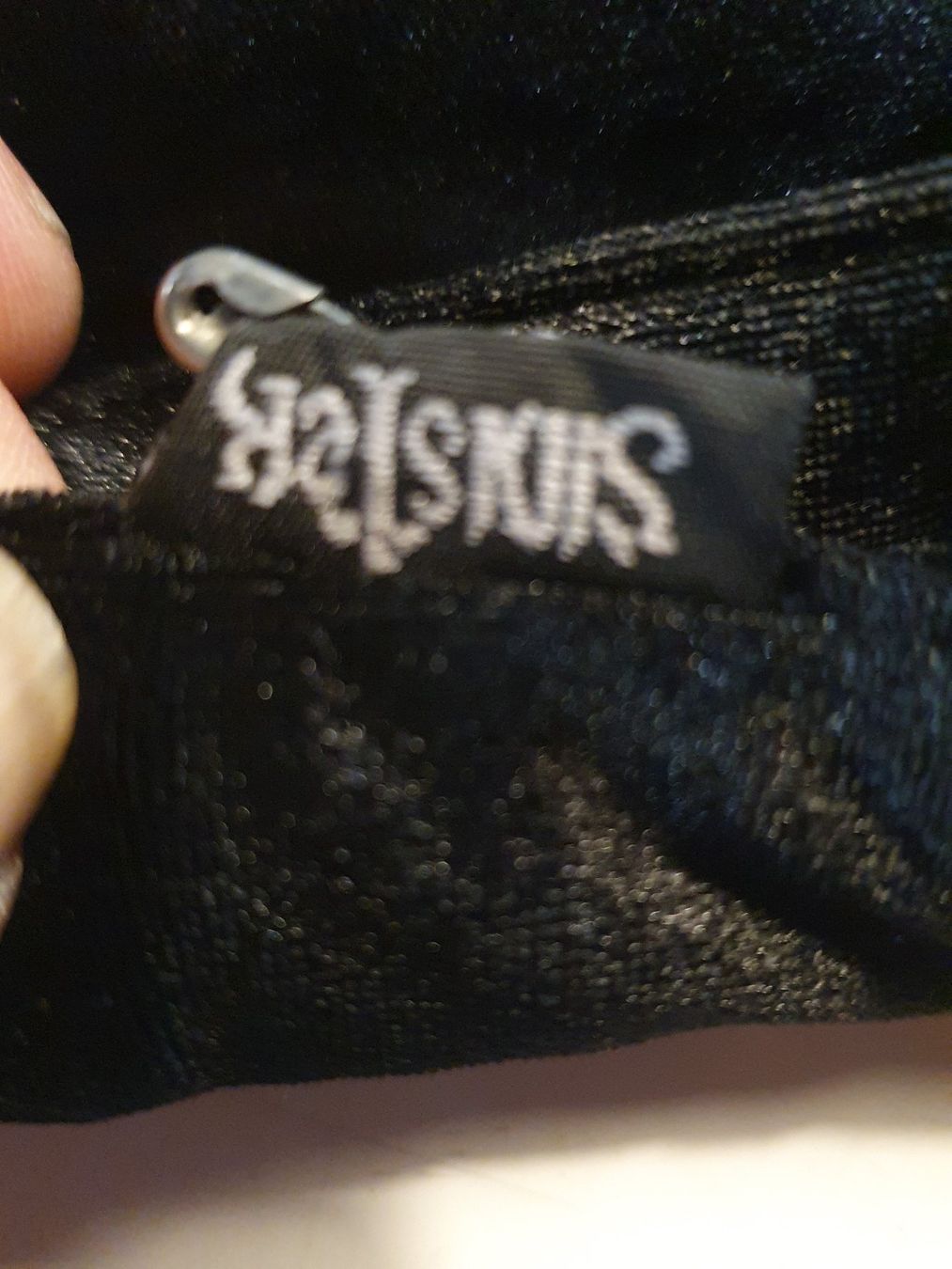 Taschen für Damen: Damenhandtasche Samt schwarz – Gebraucht aus Zürich von loosebone 5