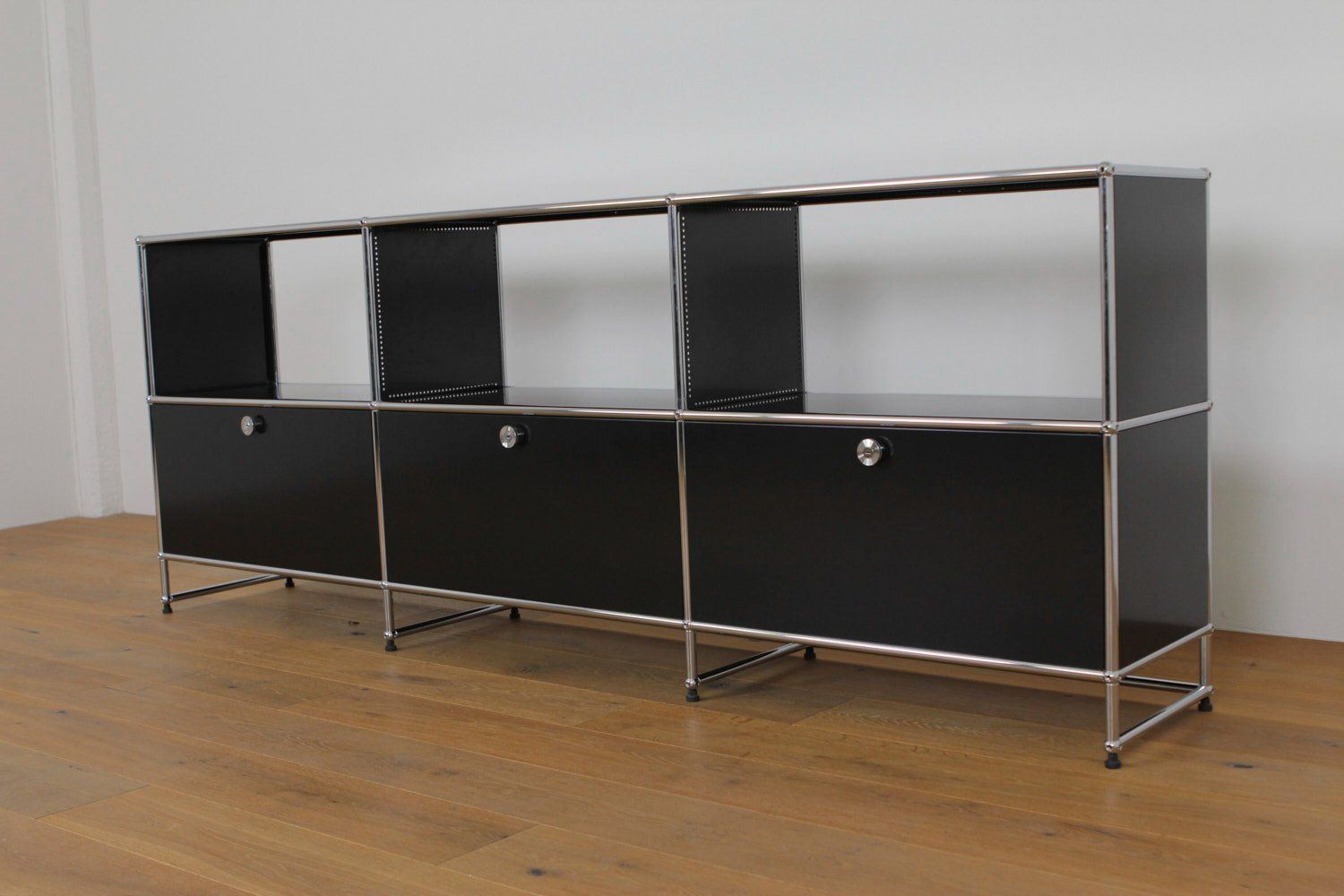 USM Cassettiere: USM Haller Sideboard Graphitschwarz – Nuovo (secondo la descrizione) da Affoltern am Albis venduto da StudioStandard 1