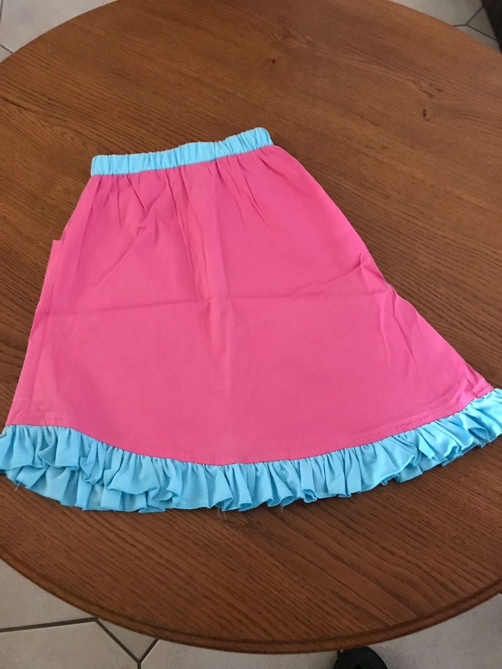 Vestiti & Gonne: Jupe fille – Usato da Montsevelier venduto da ber_88db 1