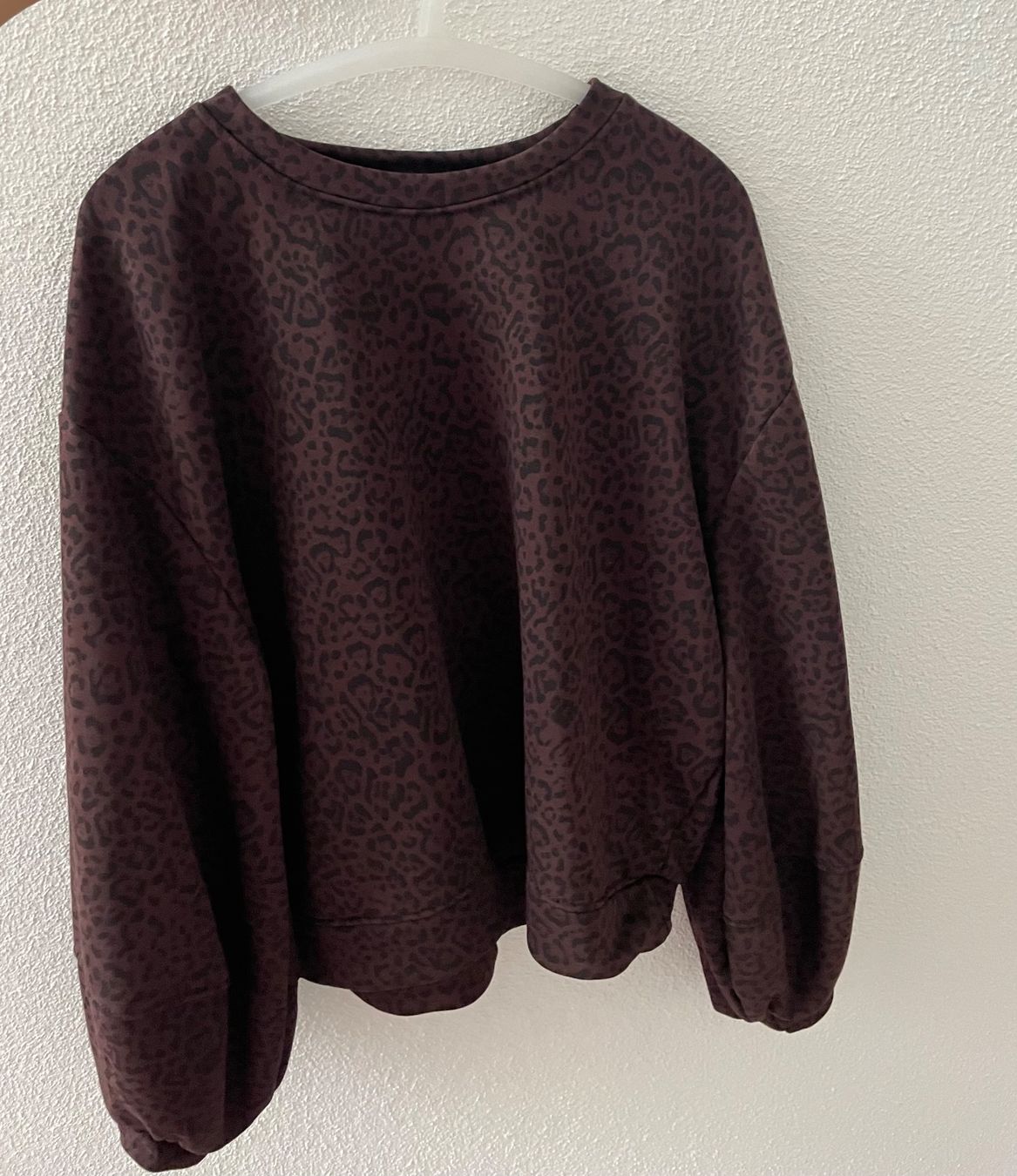 Maglioni & Felpe: Leo Sweater Grösse onesize – Nuovo (secondo la descrizione) da Frauenfeld venduto da chb_ndq9