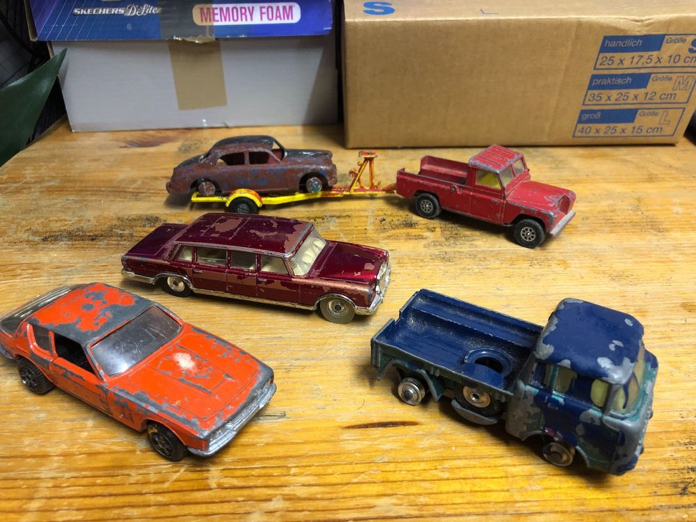 Lot De Petites Voitures Anciennes - Politoys, Corgi, Majorette - En L'état, Collection