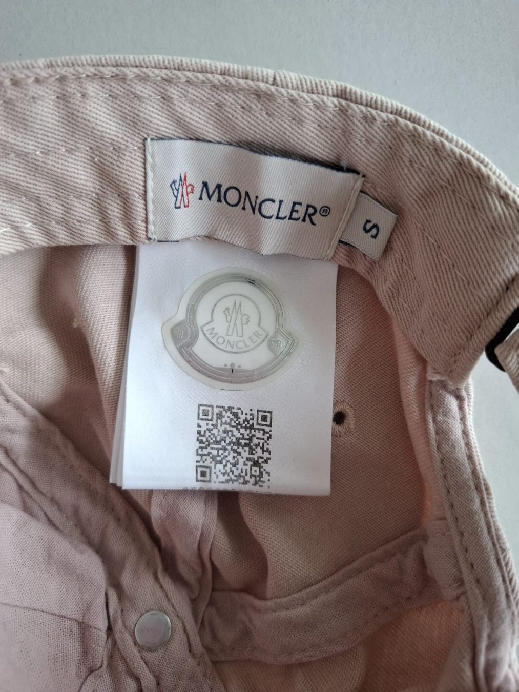 Moncler Sonstige Jungenkleidung: 100% Original Moncler Kids Cap, Gr. 4-5 Jahre (S) – Gebraucht aus Massagno von Michaela.F 4