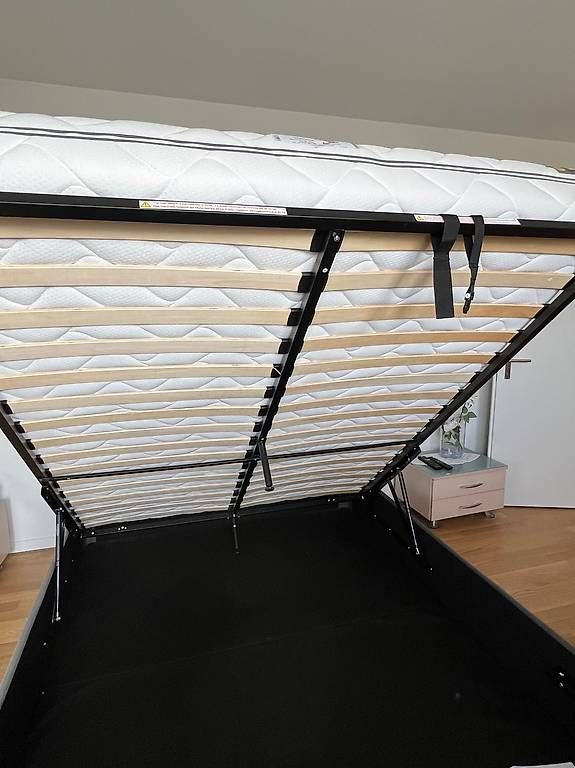 Betten: Polsterbett Anthrazit 160x200cm – Gebraucht aus Uster von sattelschlepper01 1
