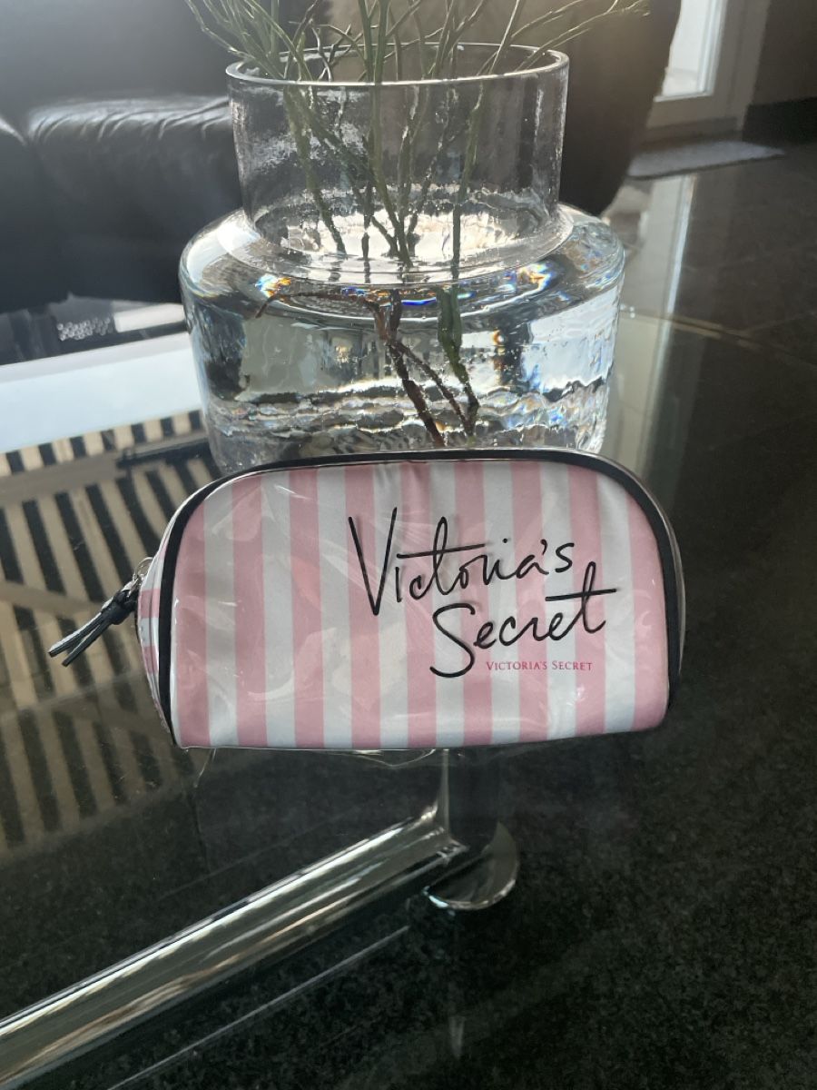 Victoria's Secret Kosmetikkoffer: Victoria's Secret Kosmetiktasche – Neu (gemäss Beschreibung) aus Steinach von ariana.xe
