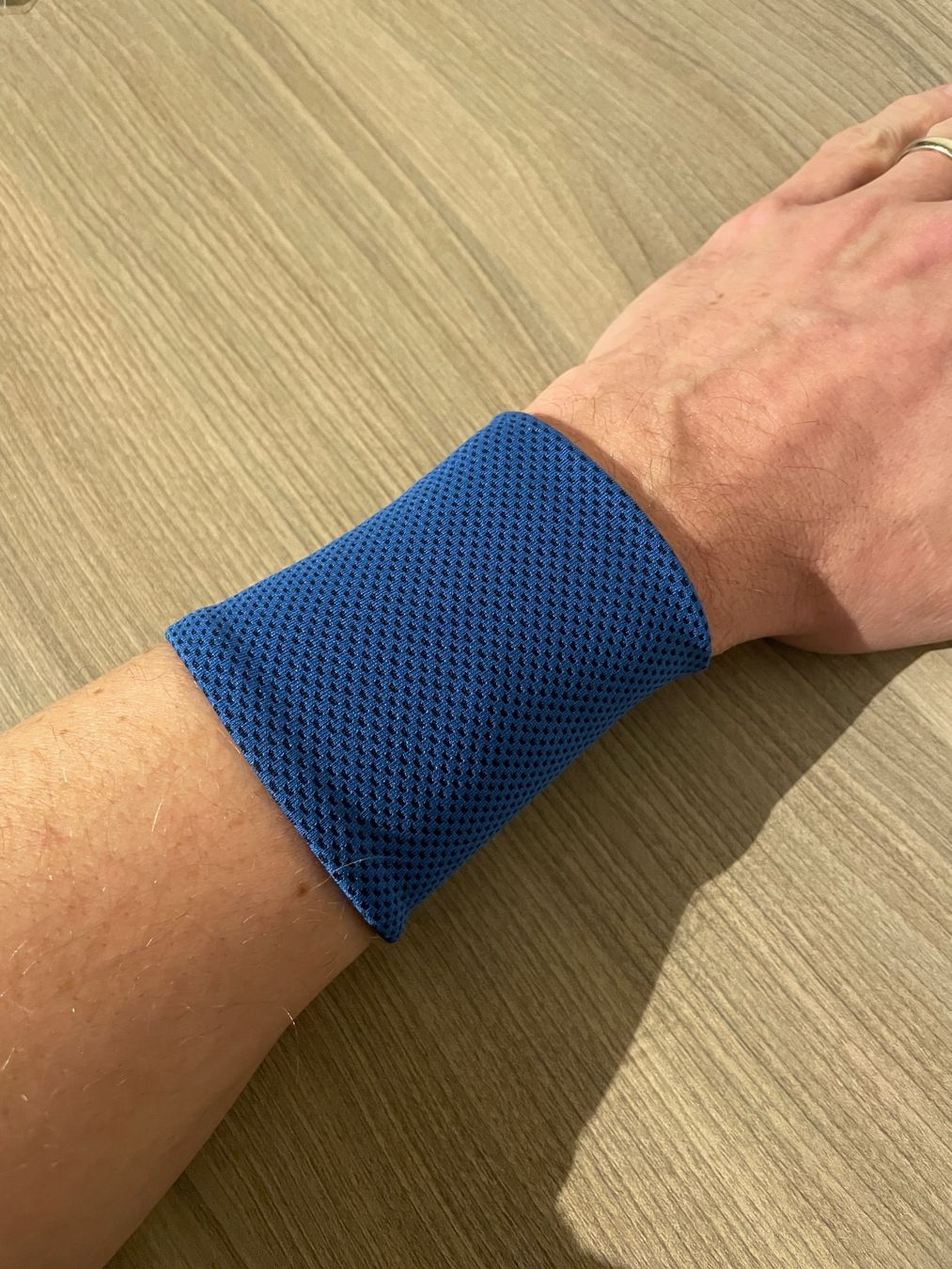 Accessoires: Schweissbänder schwarz – Neuf avec emballage d'origine à Niederhasli par MT660 1