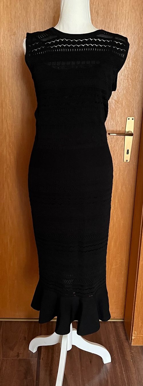 Guess Kleider: Guess Kleid Neu mit etikette – Neu und originalverpackt aus Kirchleerau von Piroska05 1