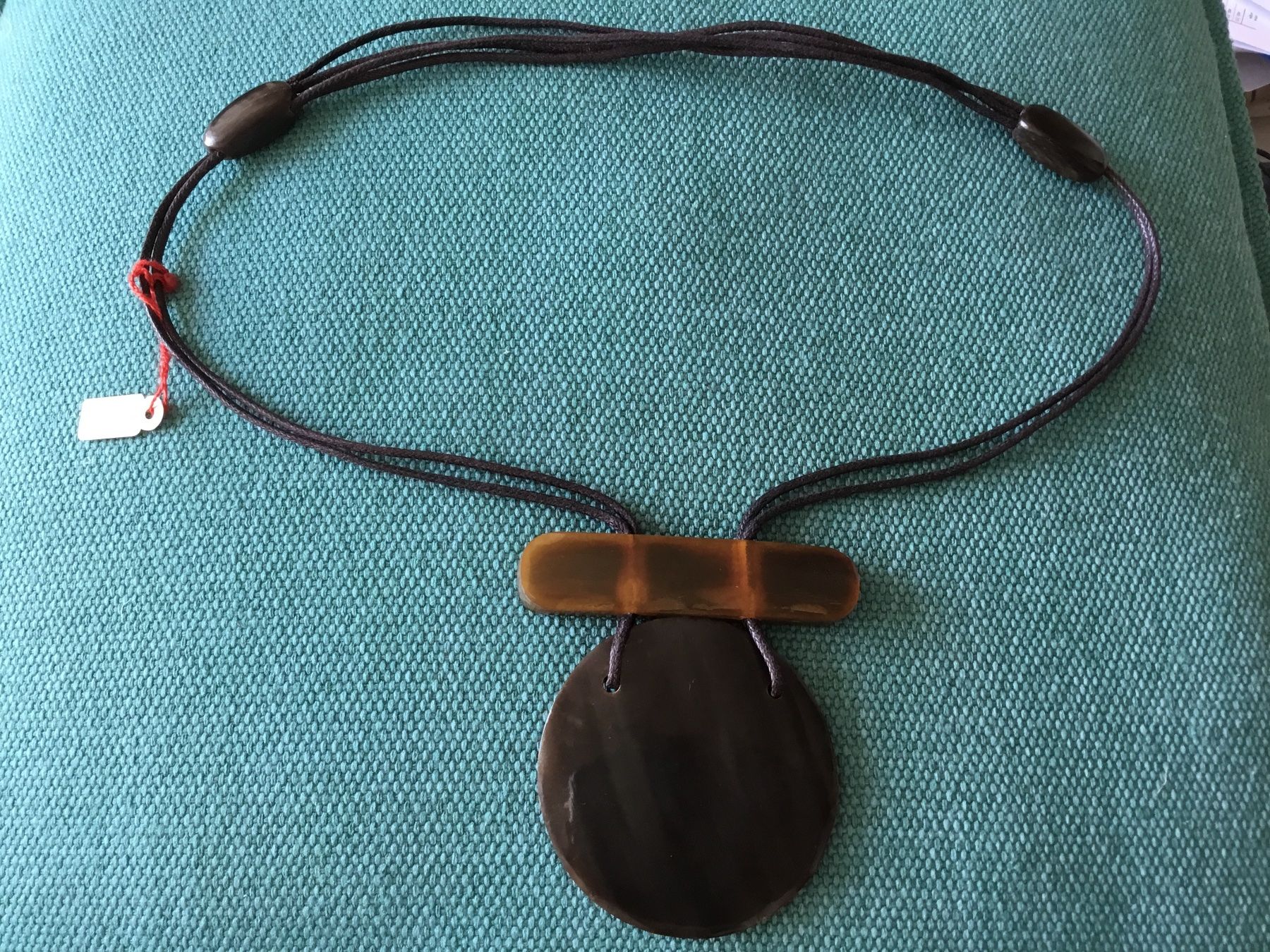 Ketten: Collier et pendentif en corne nature – Neu (gemäss Beschreibung) aus Le Landeron von nic_8hd5