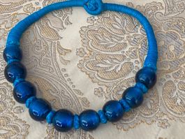 Collier vintage en verre Cobalt