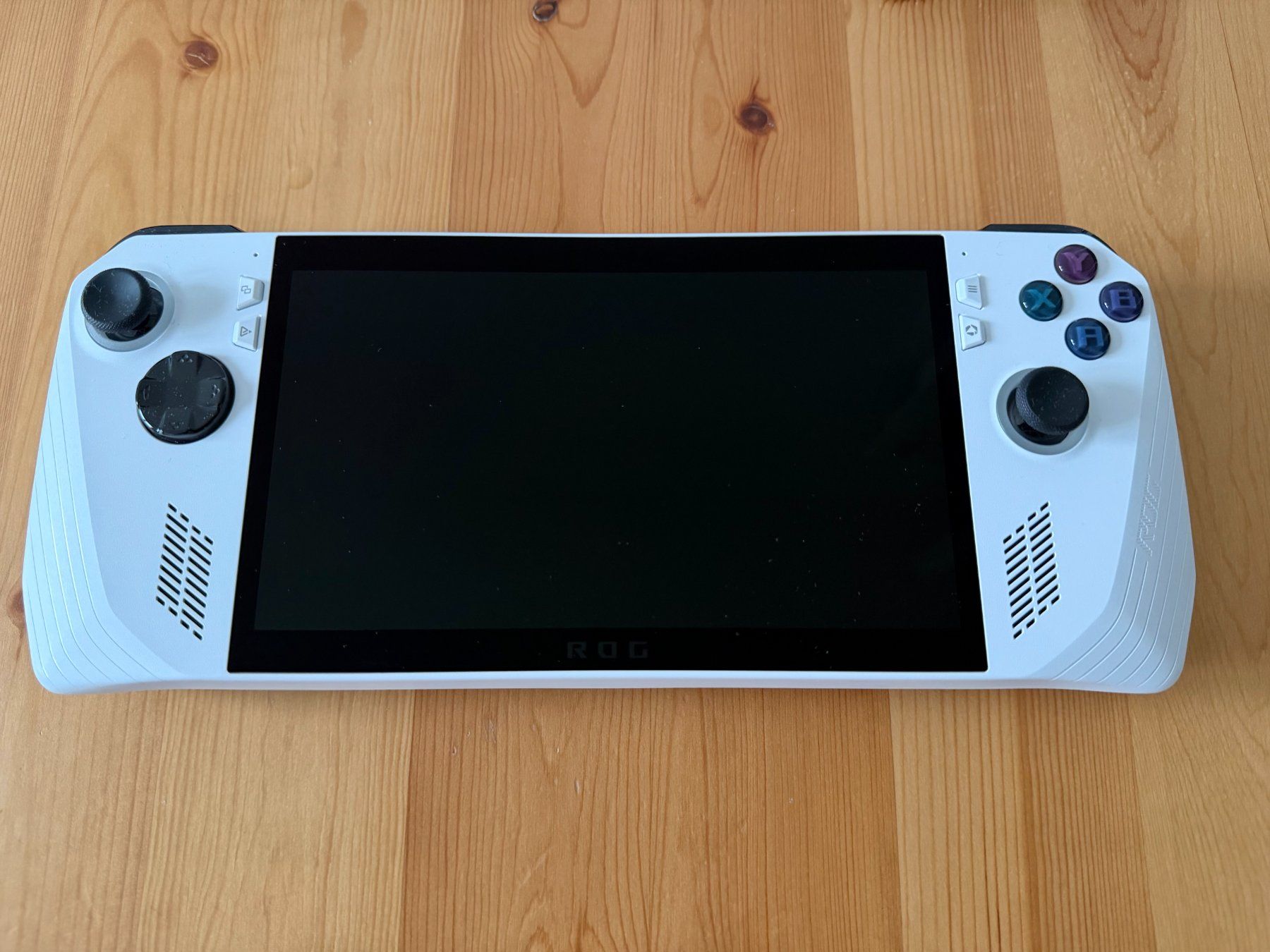 Asus Console: ROG Ally Z1 Extreme + Case + Dock – Usato da Zürich venduto da pf_