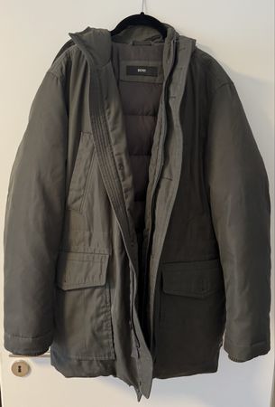 Hugo Boss Wintermantel, khaki-farben, Grösse 52, Top Zustand
