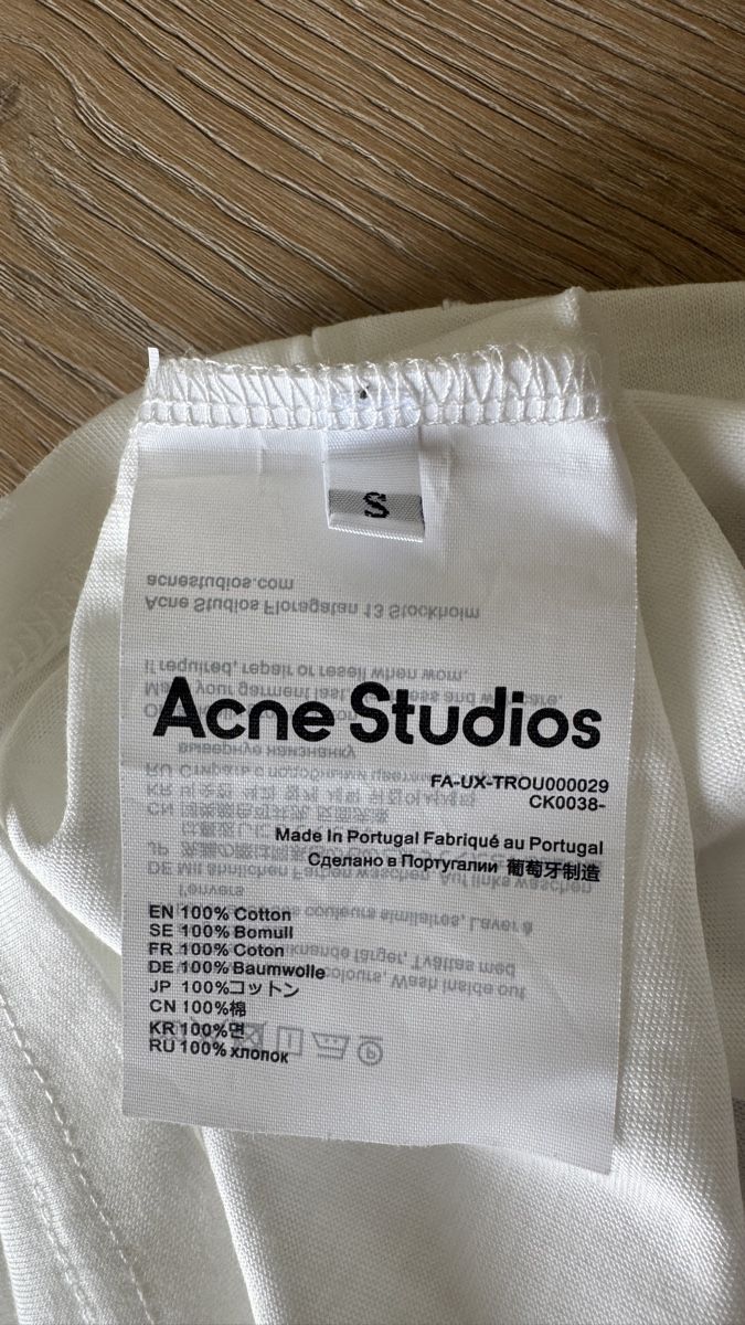 Acne Studios T-shirt: Acne Studios Longsleeve Dusty/White Gr.S – Nuovo (secondo la descrizione) da Hünenberg See venduto da Schulers 1