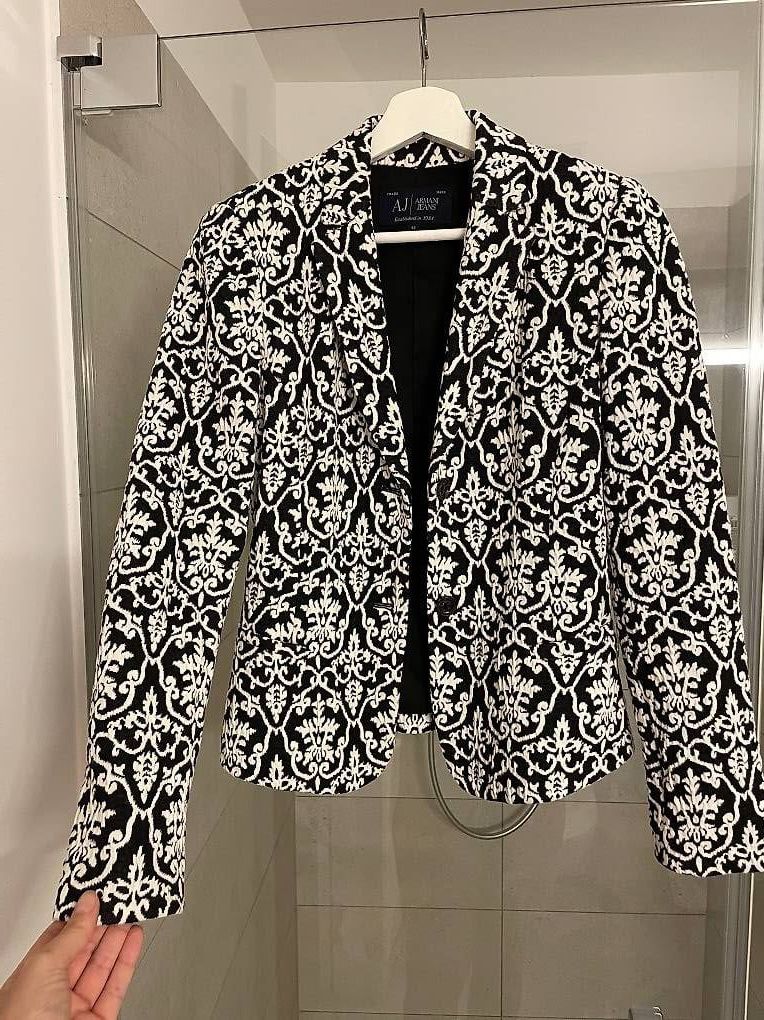 Armani Completi & Tailleur: Armani Blazer schwarz weiss Gr M – Nuovo (secondo la descrizione) da Meilen venduto da SabrinaK1992 1