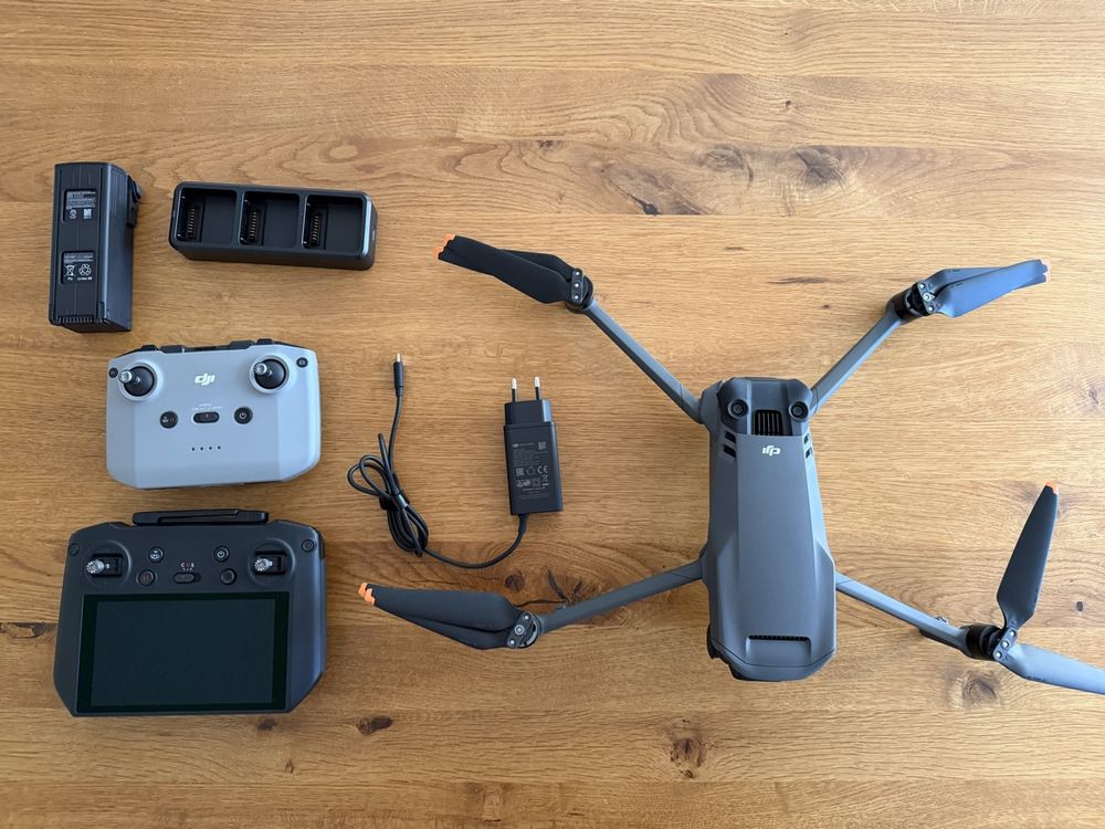 Drone DJI Mavic 3 - Combo Fly More Combo + RC Pro Controller (Gebraucht ...