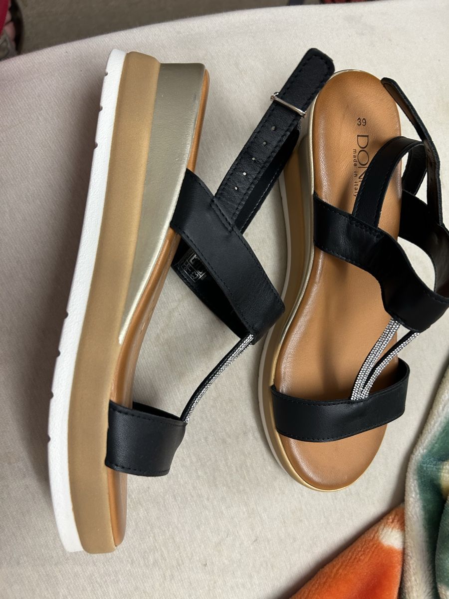 Chaussures femmes: sandalen neu 39 – Neuf avec emballage d'origine à Zürich par 11Zitronenfalter 1