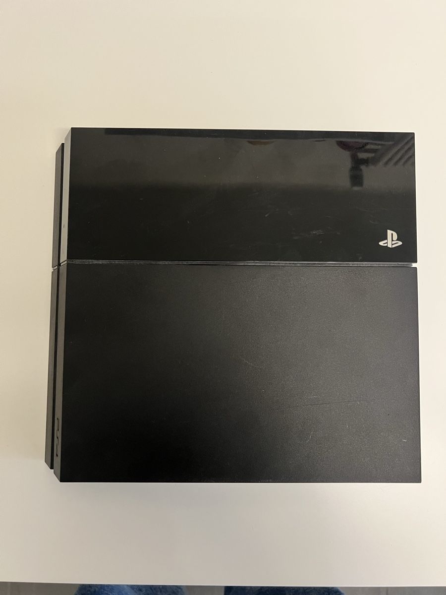 Sony Console: PS 4 Disc Edition + 2 Controller – Usato da Breitenbach venduto da ven_c95h 2