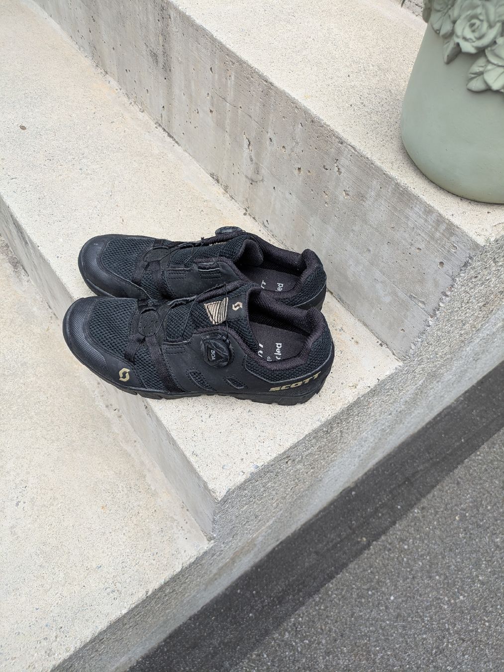 Scott Scarpe da uomo: Klick-Schuhe  – Usato da Disentis/Mustér venduto da caischavedra