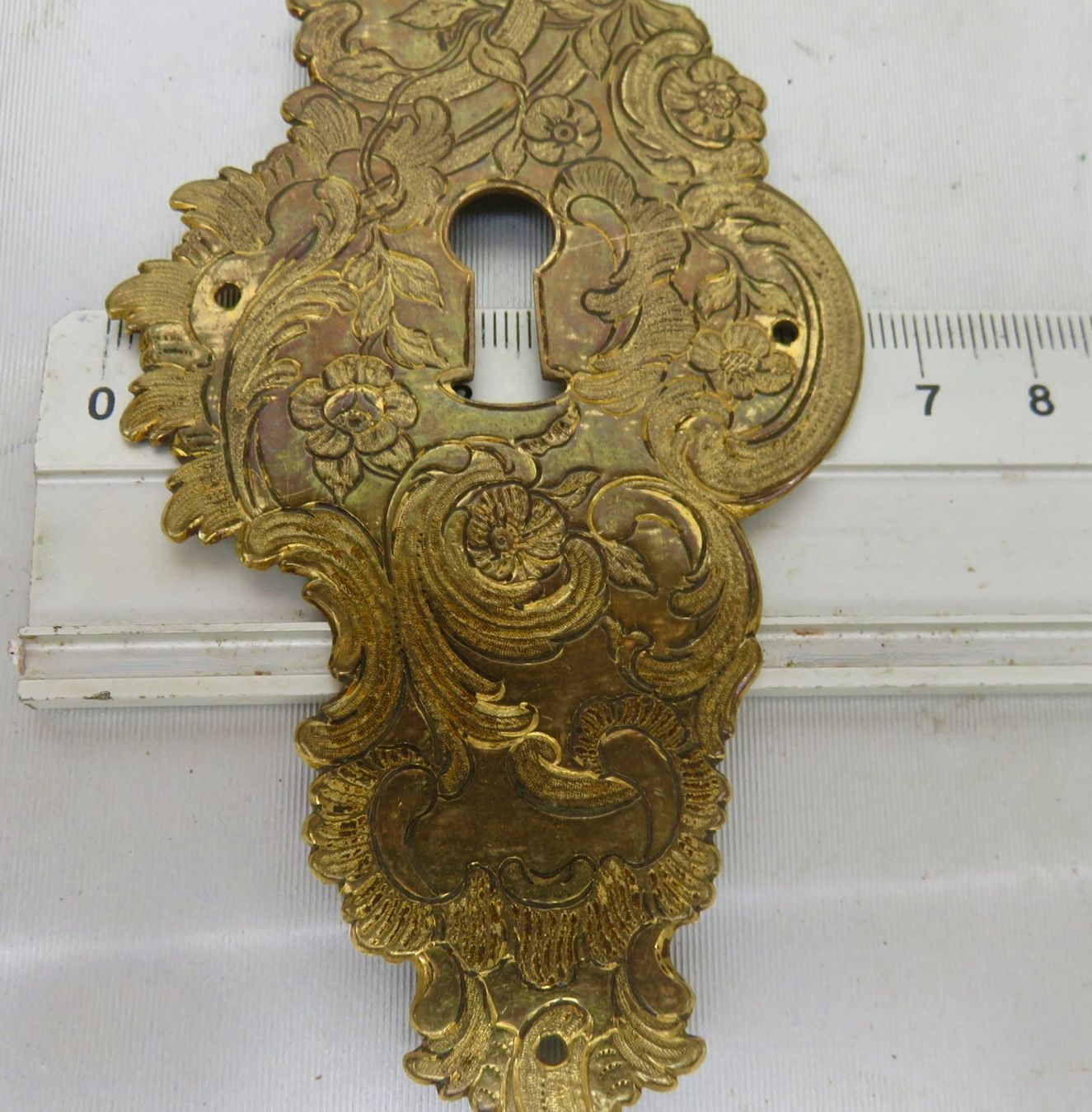 Schlösser: ANTIKES SCHLÜSSELSCHILD BRONZE – Gebraucht aus BERN von erassmusvonrotterdam 3
