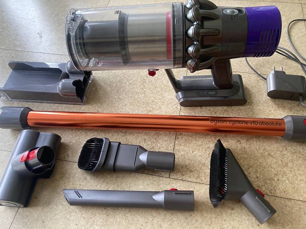 Staubsauger & Zubehör: Dyson cyclon v10 absolute – Gebraucht aus Thun von ersteigern 3