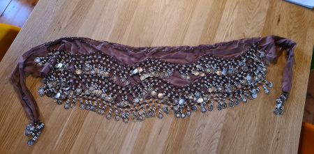 Foulard de danse oriental, brun / argent avec piécettes