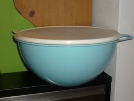 TUPPERWARE SCHÜSSEL 7,5 L.  3 -4 MAL GEBR,