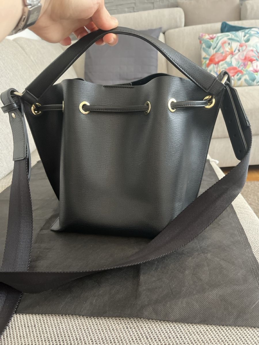 Armani Taschen für Damen: Armani Exchange Beuteltasche, inkl. Staubbeutel – Gebraucht aus Solothurn von Bobesch08 2