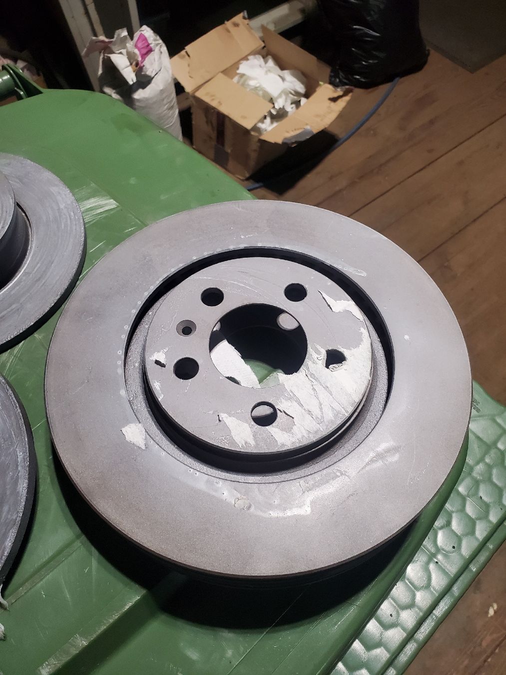Volkswagen Tutti pezzi di ricambio auto: bremsscheiben vr6 gti 5x100 – Usato da Amriswil venduto da fat_y5h6 2