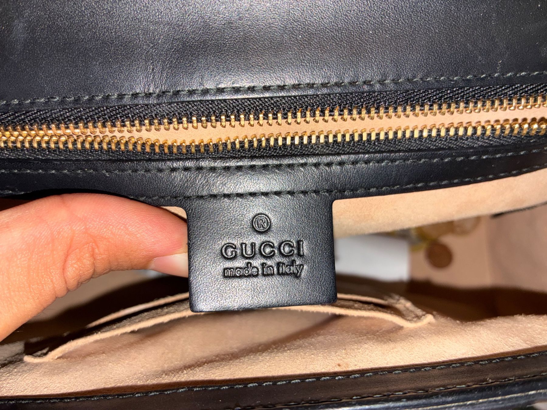 Gucci Borse da donna: Gucci Black Guccissima Medium Padlock Shoulder Bag – Usato da Nyon venduto da far_f89n 1