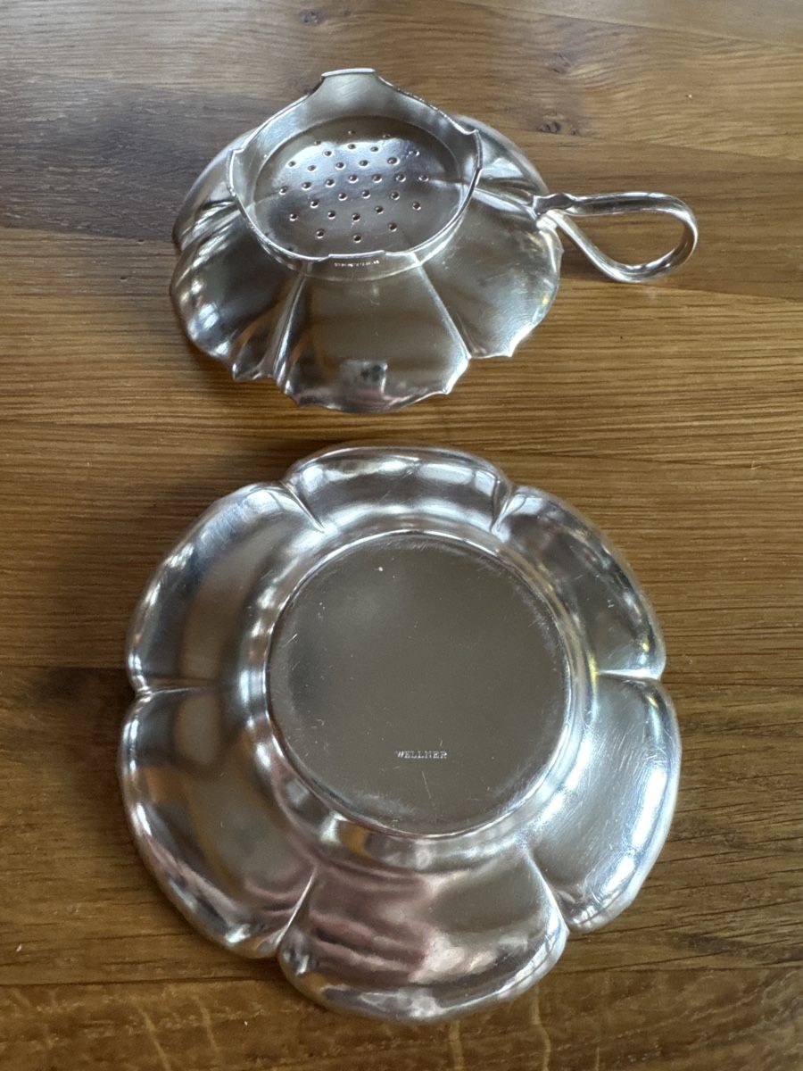 Set di piatti: Silbernes Teeabtropfset – Usato da Frauenkappelen venduto da leola1973 2