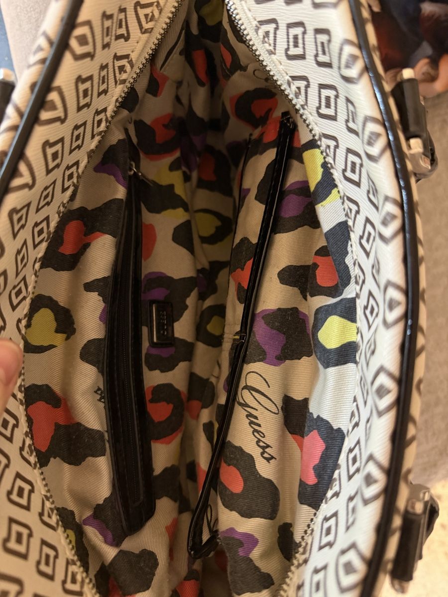 Taschen für Damen: Guess Tasche – Gebraucht aus Grenchen von a.berisha03 1
