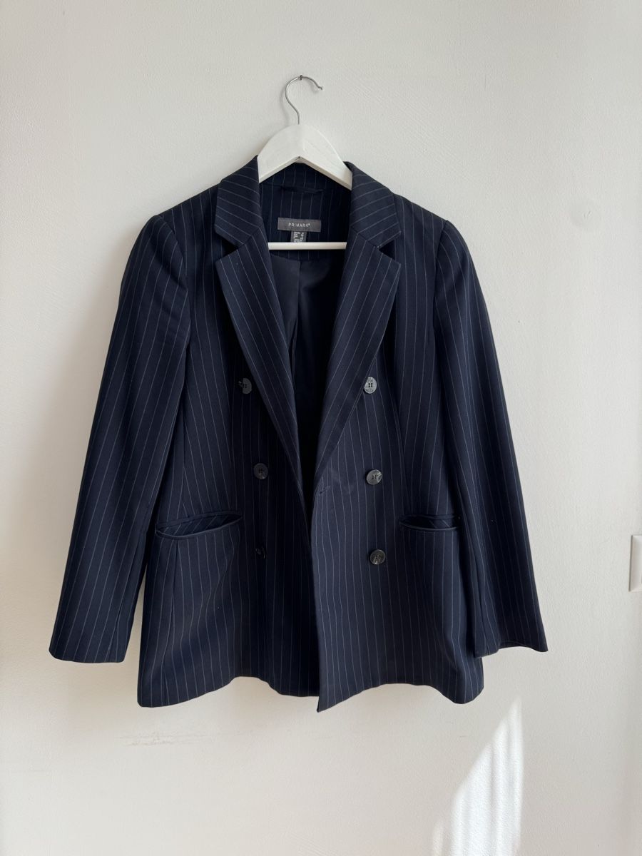 Completi & Tailleur: Dunkelblauer weiss gestreiffter oversized blazer – Usato da Bern venduto da seraina211