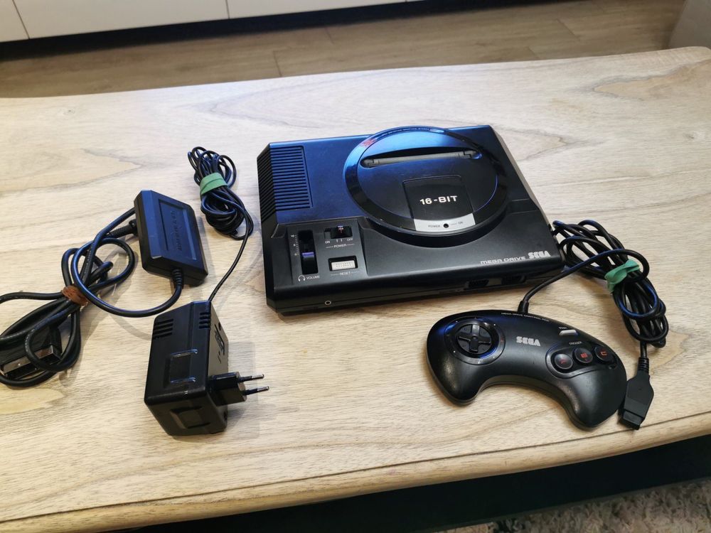 Console Sega Mega Drive 1 - Noir - Occasion Fonctionnelle